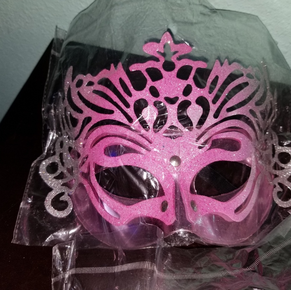 Masquerade - Picture 5 of 5